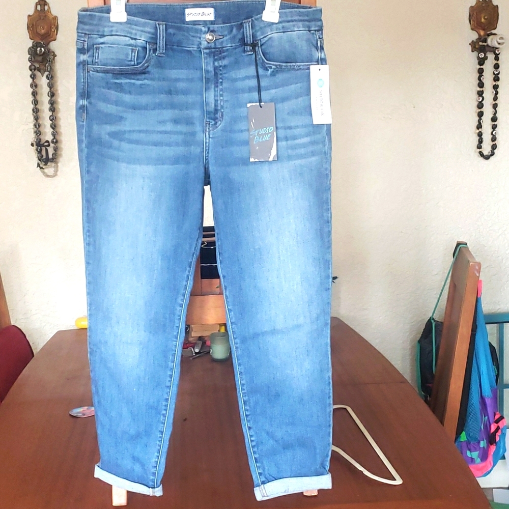 Studio Blue Jeans